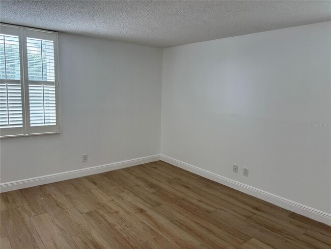 Building Photo - 7405 Bay Island Dr S