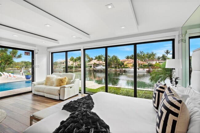 Building Photo - 1025 Diplomat Pkwy