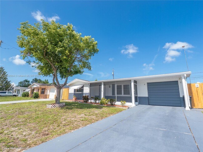 Building Photo - 3421 Cantrell