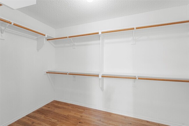 Building Photo - 9825 Tyler Dr