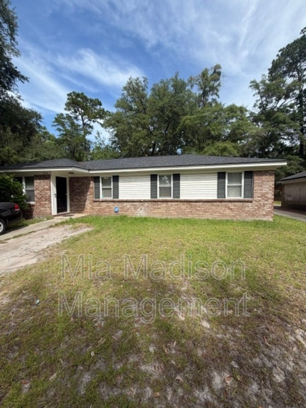Building Photo - 9406 Dunwoody Dr