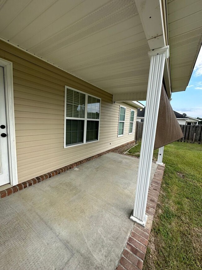 Building Photo - 789 Spence Dr