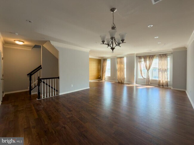 Building Photo - 23548 Buckland Farm Terrace