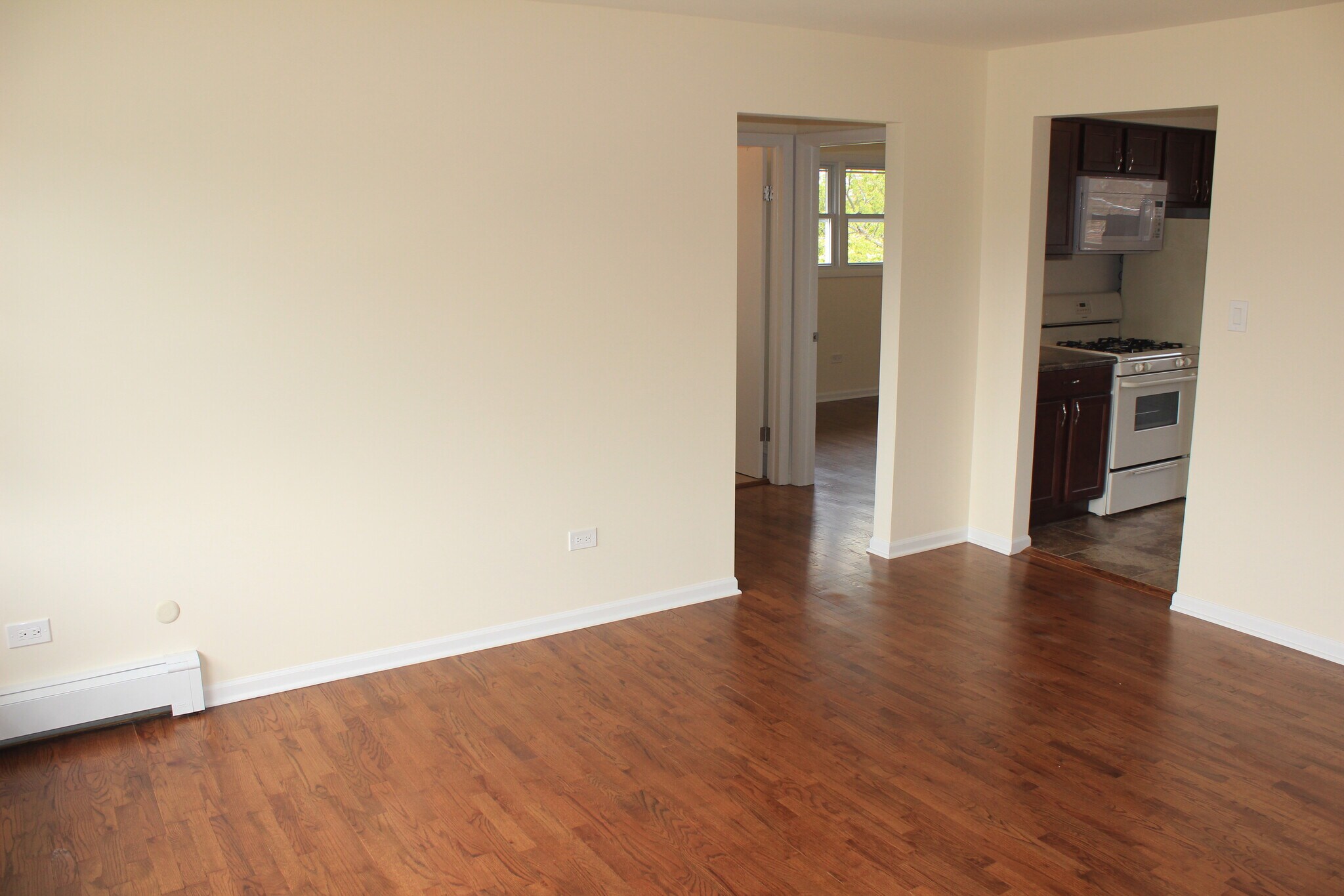 Building Photo - 14437 S Ravinia Ave