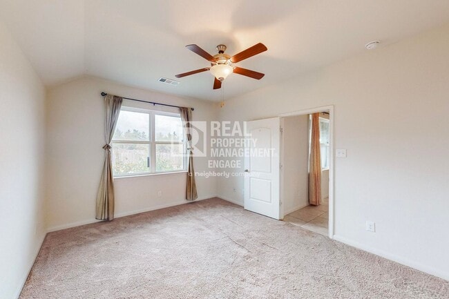 Building Photo - 3 Bedroom Single-Story Home available For ...