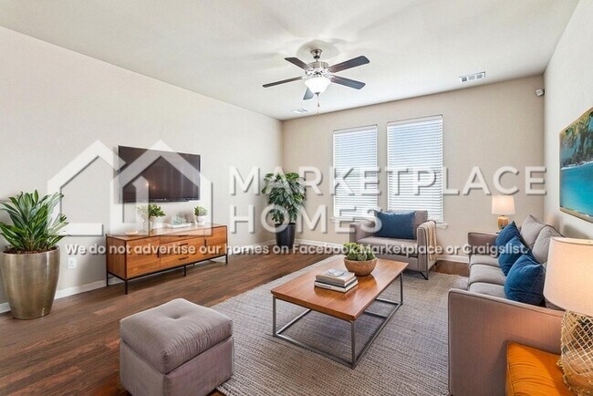 Building Photo - 905 Lakeshore Vlg Pt