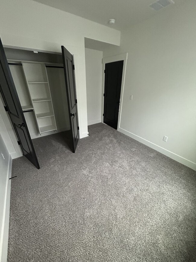 Building Photo - Cutler House