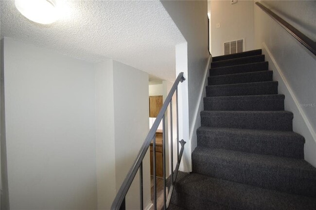 Building Photo - 1821 Crystal Grove Dr