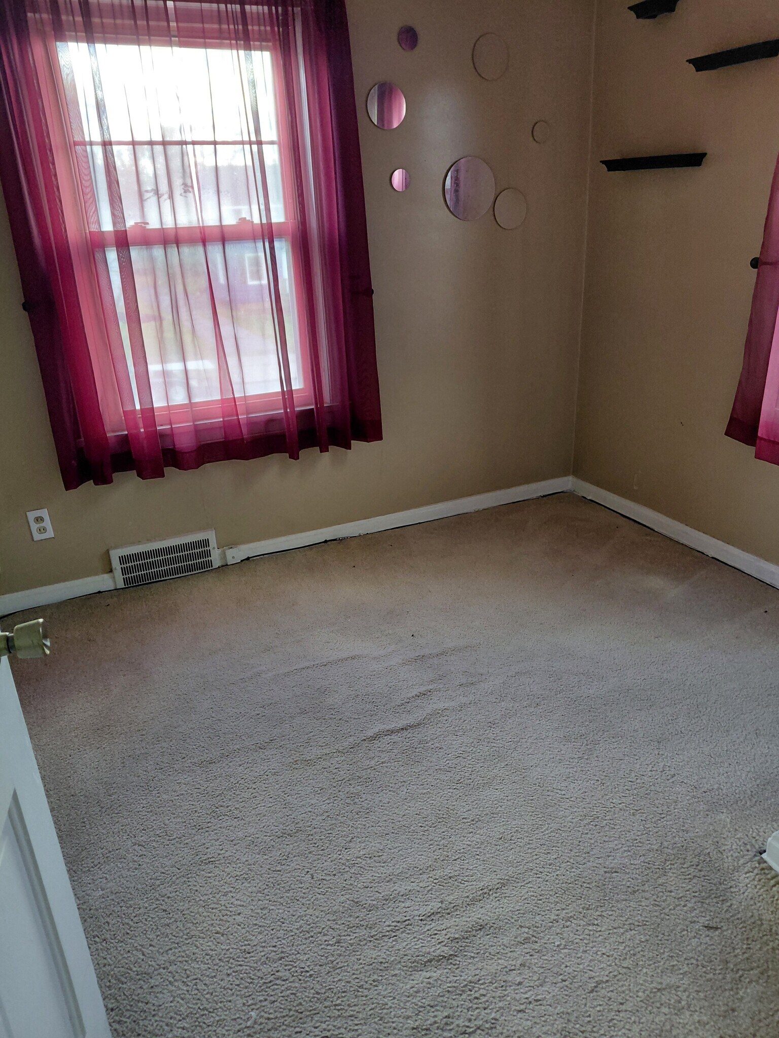 bedroom - 17315 Glendale Ave