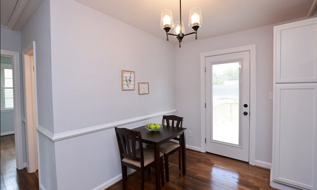 Building Photo - 502 Patrick Ave