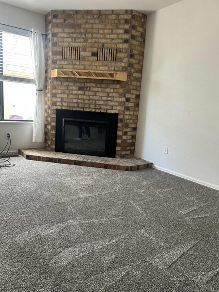 Building Photo - 2675 Springside Ct
