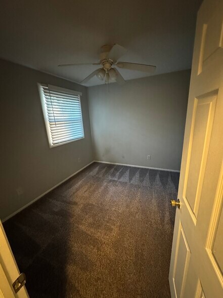 Building Photo - 4123 Regentview St NE