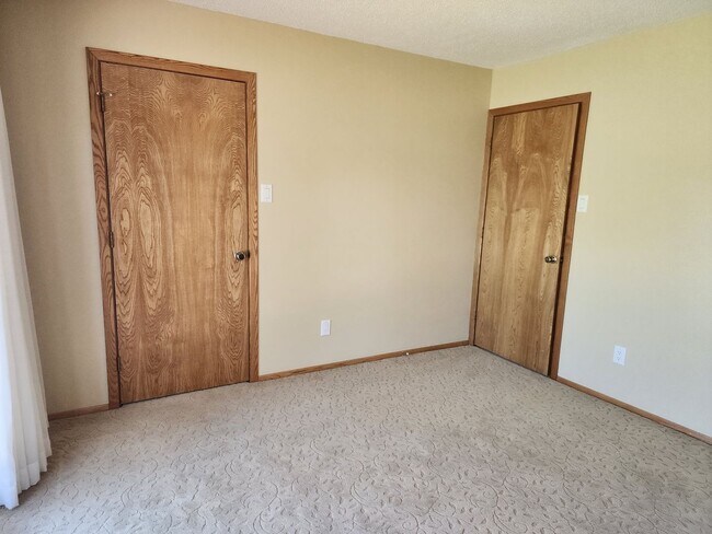 Building Photo - 516 Diamondhead Dr