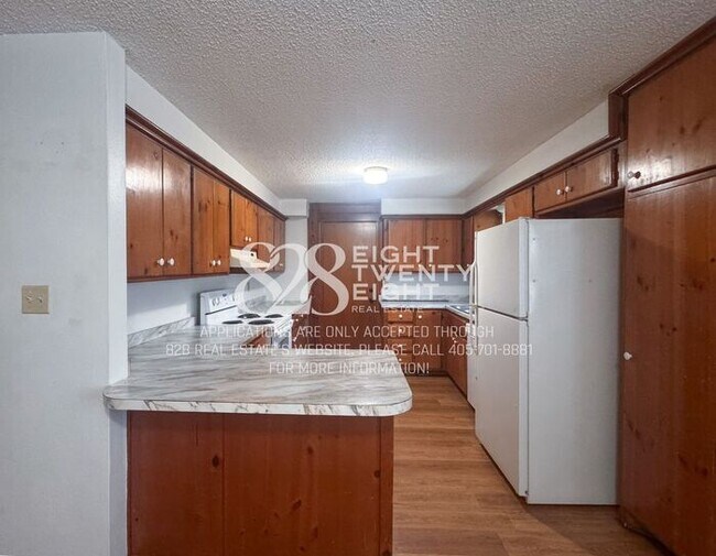 Building Photo - *AVAILABLE NOW!* 2 BED/1 BATH COZY LOG CABIN DUPLEX IN NOBLE, OK!