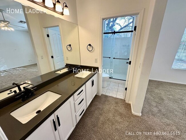 Building Photo - 10518 E Star of the Desert Dr