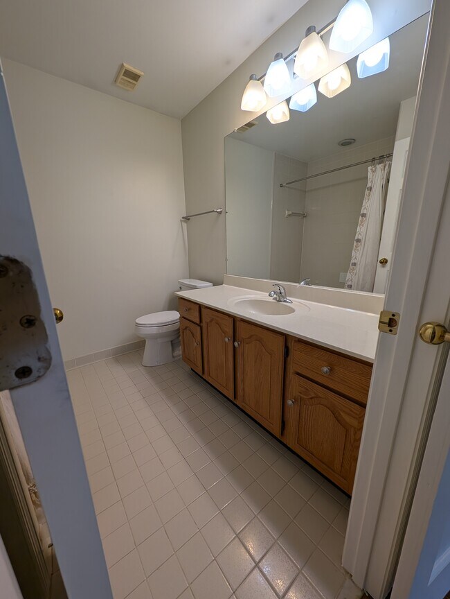 Building Photo - 407 Clairton Ct