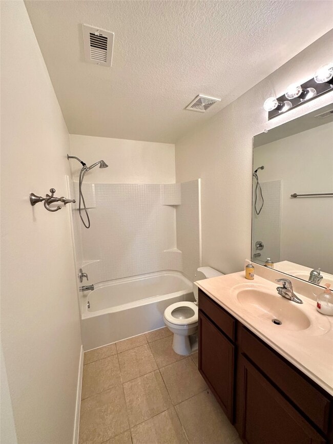 Building Photo - 11203 Hall Ridge Ct