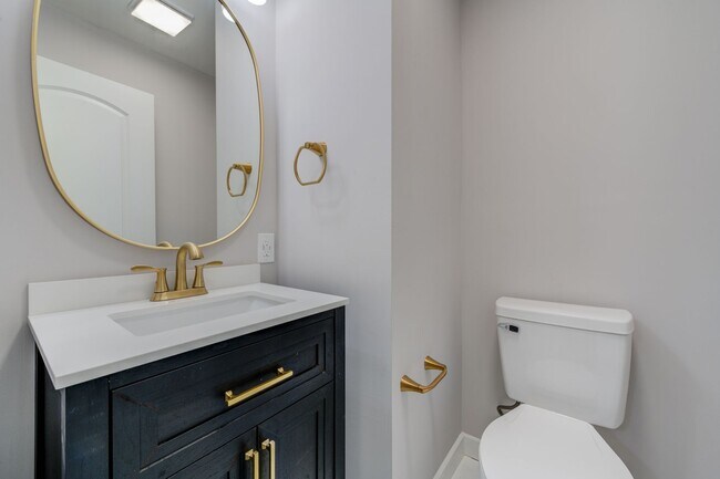 Building Photo - Beautiful renovated three bedroom house