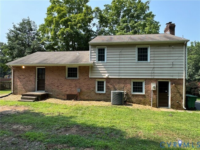 Building Photo - 9504 Ridgefield Rd