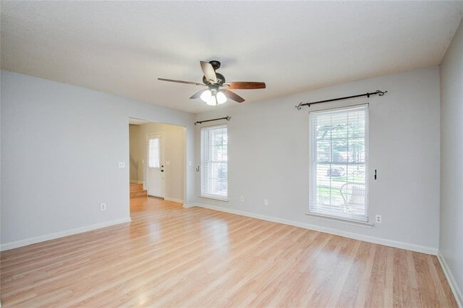 Building Photo - 7803 Maple Brook Ln