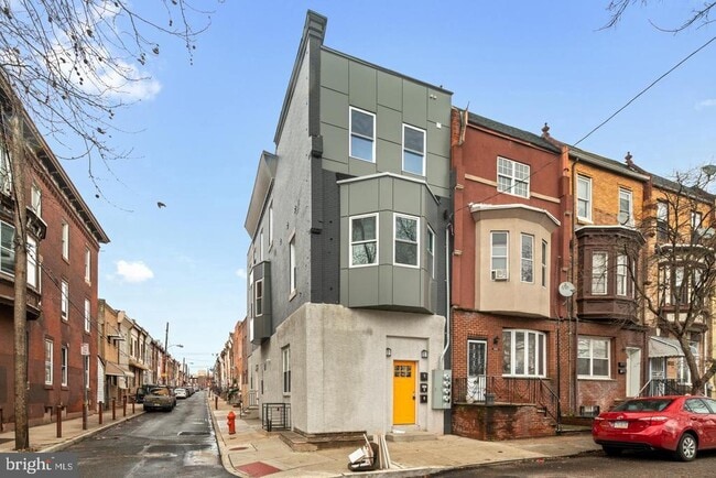 Building Photo - 2327 Wharton St