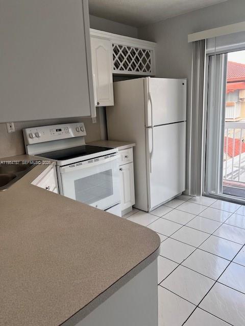 Building Photo - 2310 W 74th St