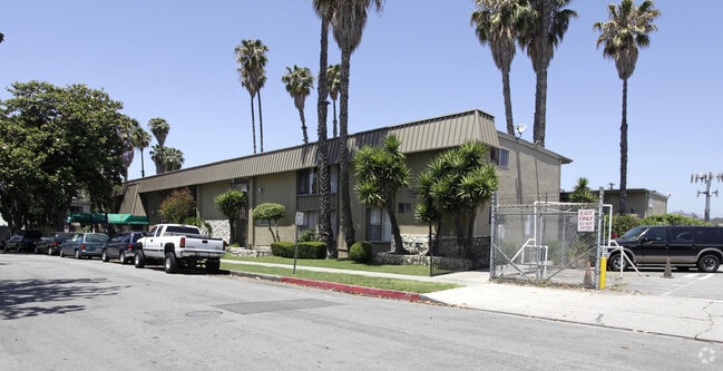 Primary Photo - Wilshire Apartments