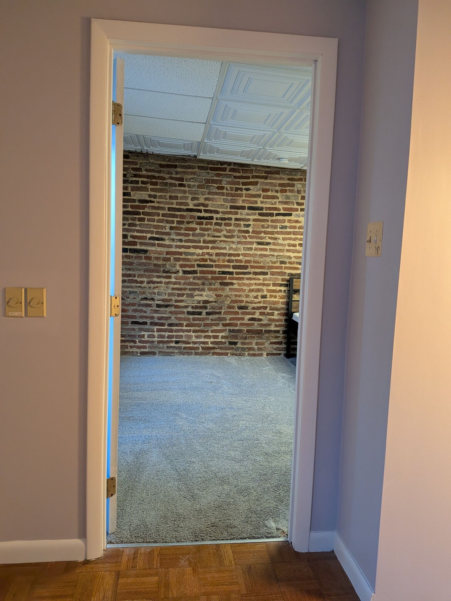 Building Photo - 409 S Spring St