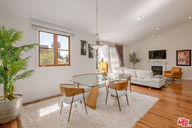 Building Photo - 10617 Eastborne Ave