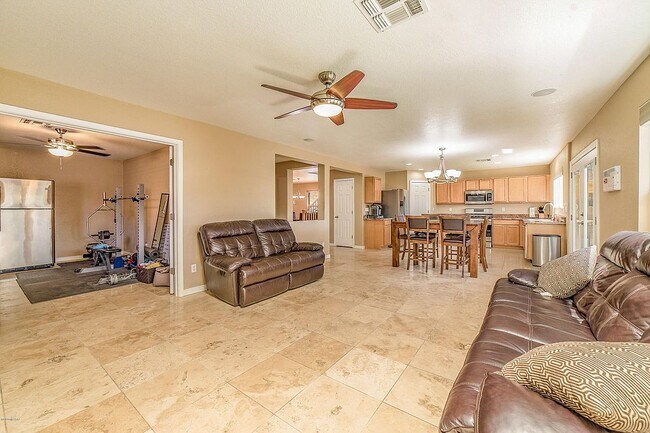 Building Photo - 13127 N Deergrass Dr