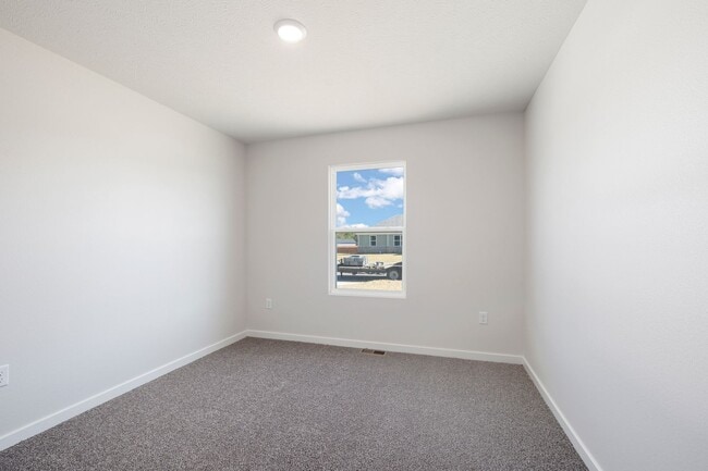 Building Photo - BRAND NEW 3 BEDROOM HOME - BOLIVAR, MO