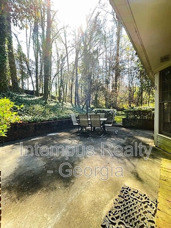 Building Photo - 3474 Sunderland Cir NE