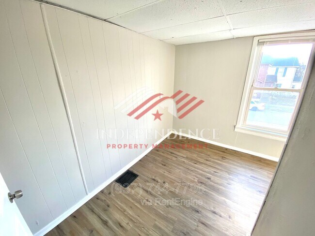 Building Photo - 906 Vine St