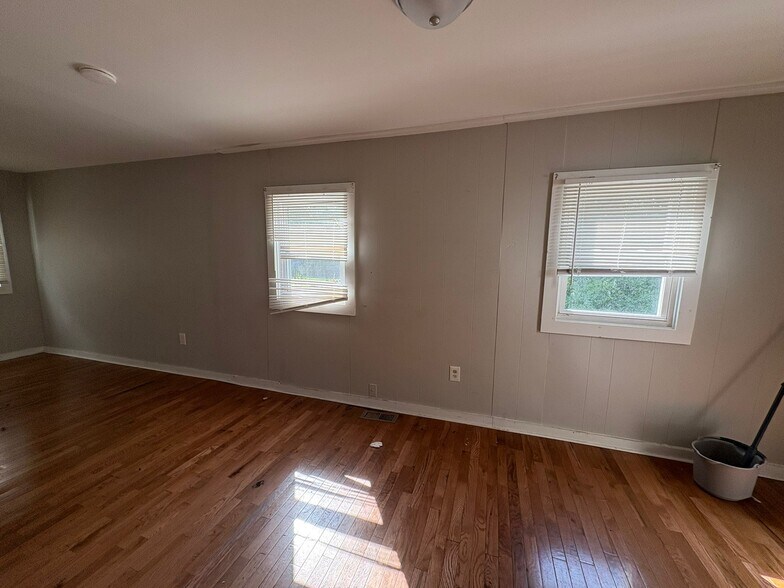 Building Photo - 91 Jaffrey St
