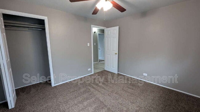 Building Photo - 522 Sara Dr