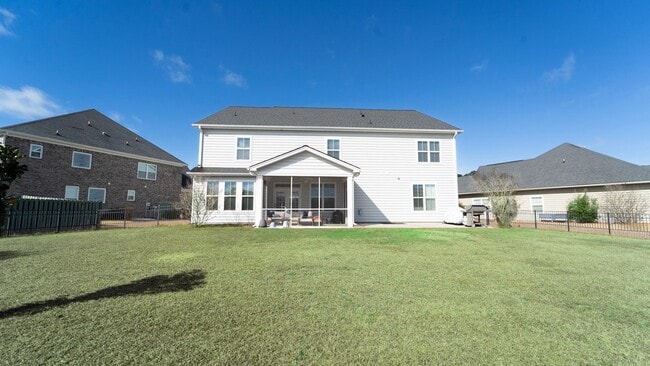 Building Photo - Elegant Richmond Hill Home with Screened Patio & Lagoon Views