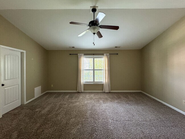 Building Photo - 2900 Blackwater Ct