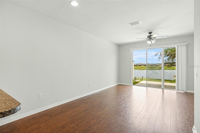 Building Photo - 9210 Hillcroft Dr