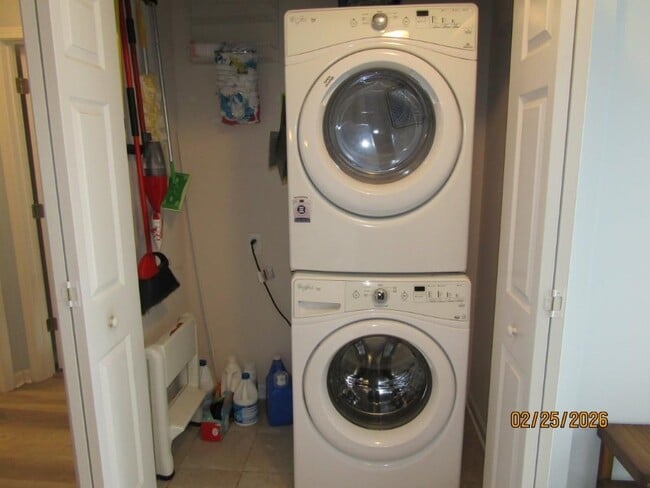 Building Photo - 144 Scotch Broom Dr