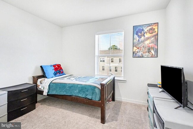 Building Photo - 423 Honeyberry Ln