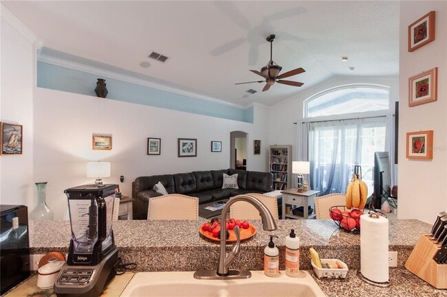 Building Photo - 16204 Nottingham Park Way