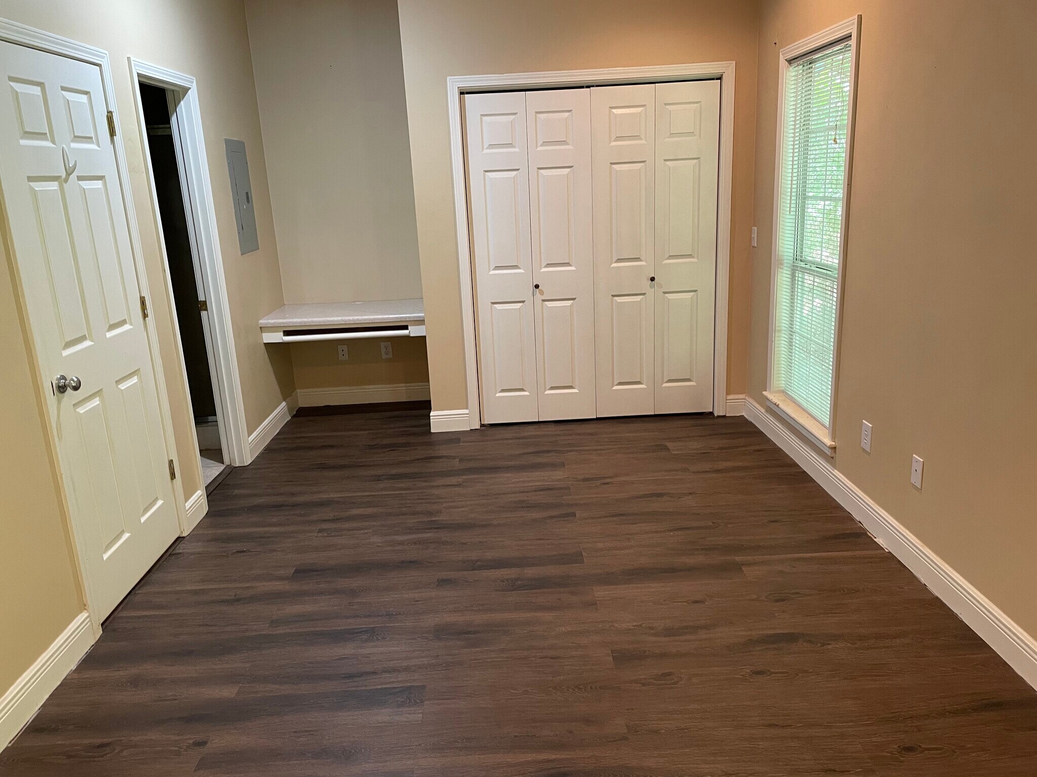 Building Photo - 285 Old Mayhew Rd