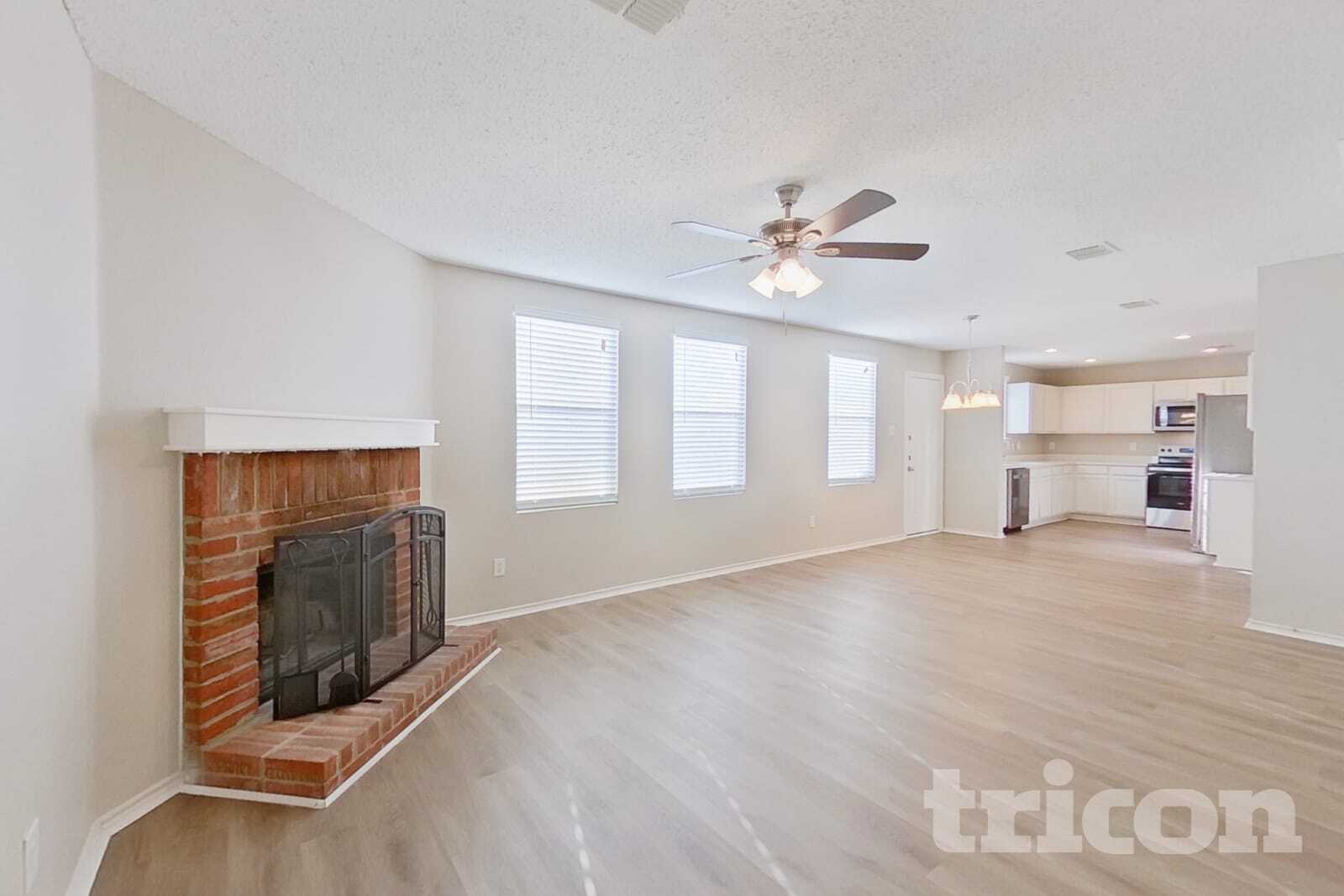 Building Photo - 16616 Jasmine Springs Dr