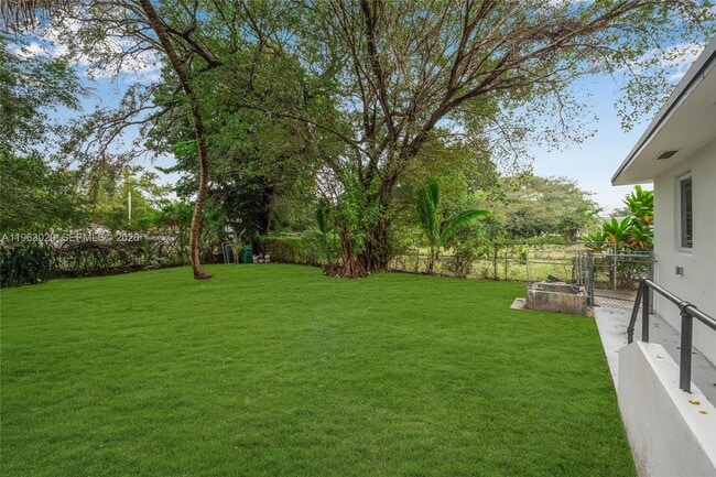 Building Photo - 1065 NW 50th St