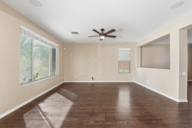 Building Photo - Spacious 3-Bedroom + Loft Home with Mounta...