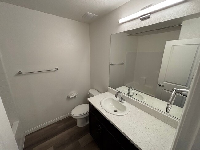 Building Photo - Beautiful 3Bed/3Bath Townhome located in Enterprise/Southern Highlands–Southwest Henderson border...