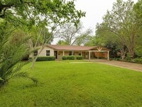 Building Photo - 2905 Perry Ln