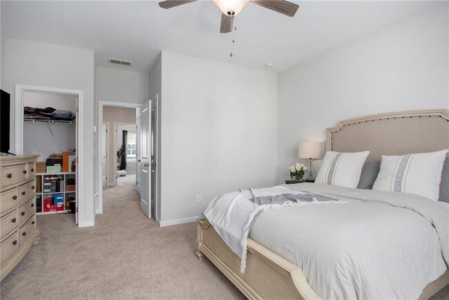 Building Photo - 1961 James Red Moore Blvd