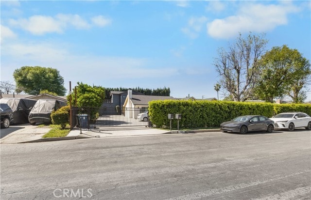 Building Photo - 7503 Hesperia Ave