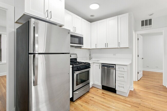 Building Photo - 3731 N Elston Ave